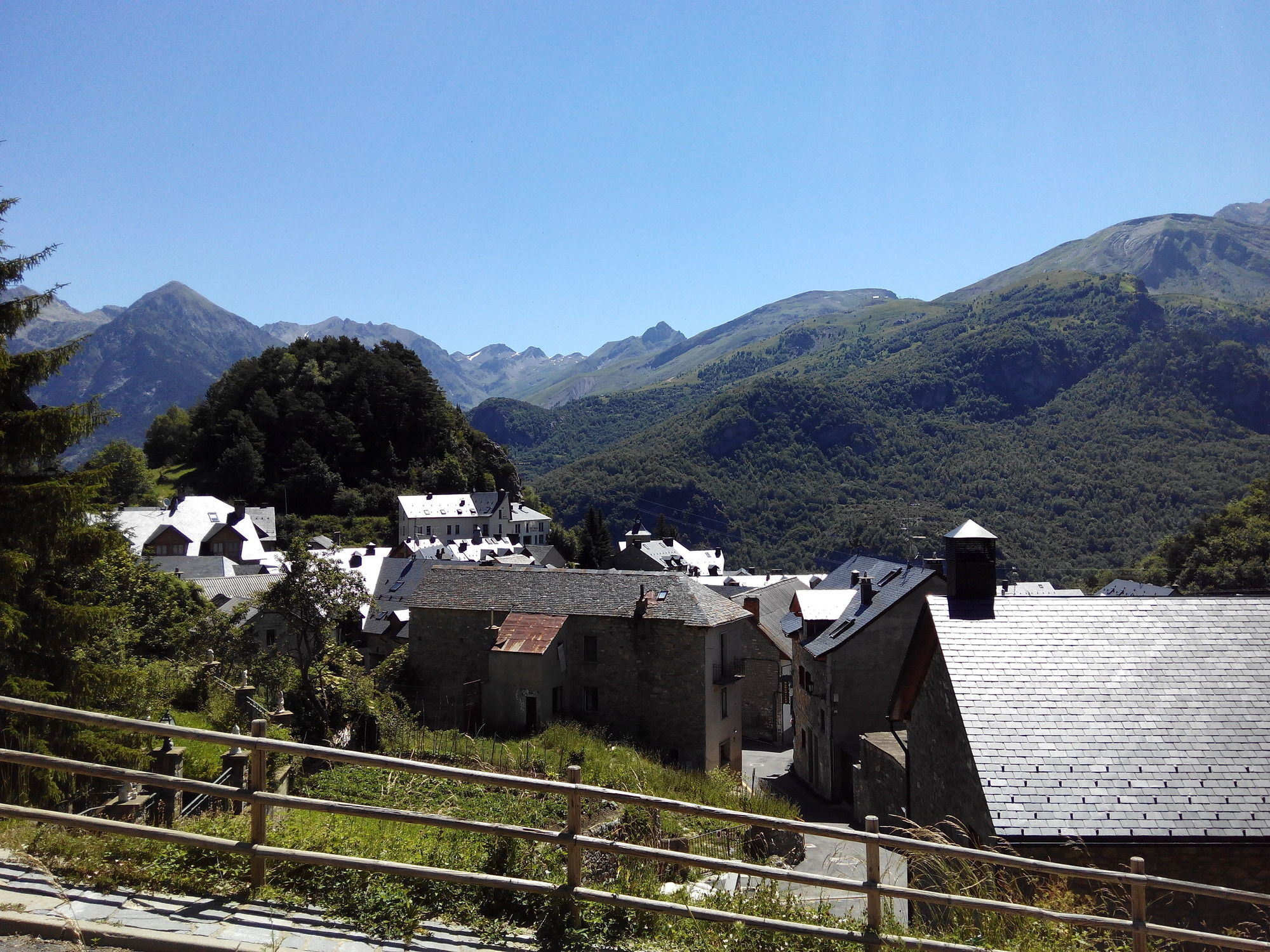 Hotel Abadia Del Pirineo Tramacastilla de Tena Exterior foto